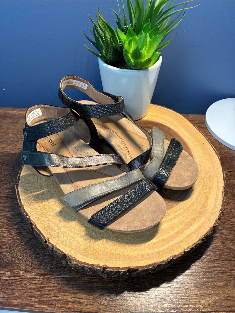 Cobb Hill Women's Multi-Strap Neutral Leather Sandal in Black and Taupe